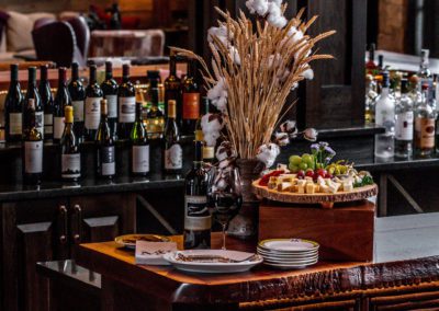 Wines and dining sets